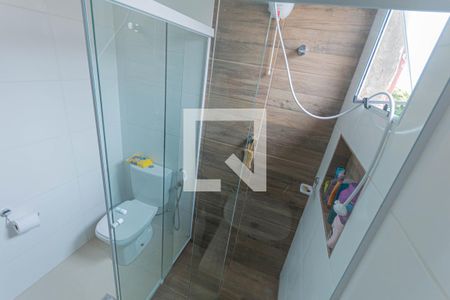 Casa à venda com 266m², 3 quartos e 3 vagasbanheiro 1