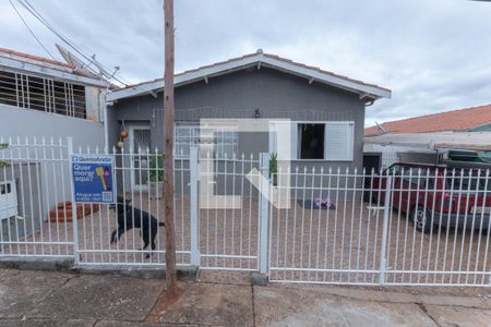 Casa à venda com 266m², 3 quartos e 3 vagasFachada