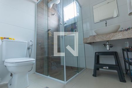 Casa à venda com 266m², 3 quartos e 3 vagasbanheiro 1