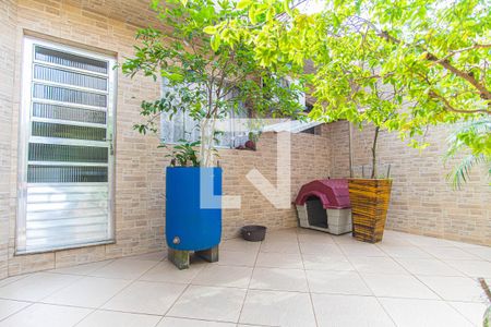 Casa à venda com 160m², 2 quartos e 2 vagasQuintal