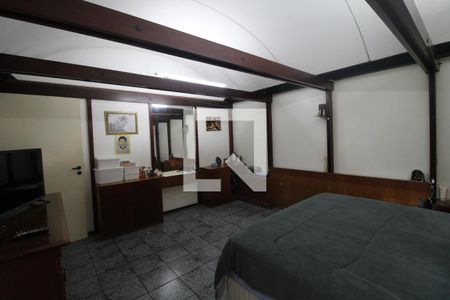 Casa à venda com 750m², 4 quartos e 3 vagasSuíte 2