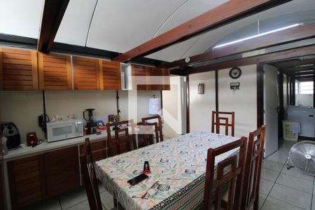 Casa à venda com 750m², 4 quartos e 3 vagasCozinha
