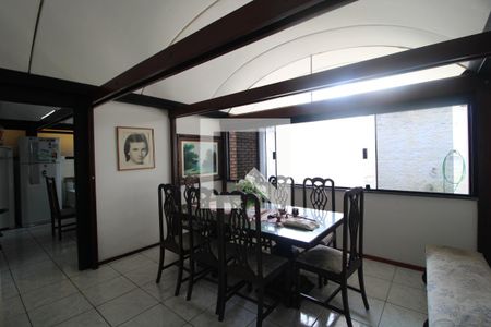 Casa à venda com 750m², 4 quartos e 3 vagasCopa