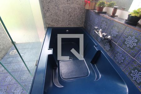 Casa à venda com 750m², 4 quartos e 3 vagasBanheira da suíte 2