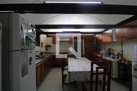 Casa à venda com 750m², 4 quartos e 3 vagasCozinha
