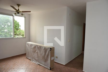 Sala de apartamento para alugar com 3 quartos, 65m² em Vila Constança, São Paulo