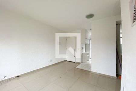 Sala de apartamento para alugar com 2 quartos, 39m² em São Pedro, Osasco