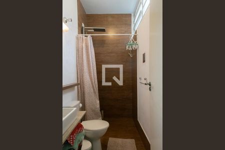 Casa à venda com 310m², 3 quartos e 2 vagas Casa à venda com 310m², 3 quartos e 2 vagasBanheiro 1