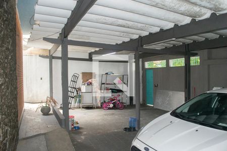 Casa à venda com 310m², 3 quartos e 2 vagas Casa à venda com 310m², 3 quartos e 2 vagasGaragem