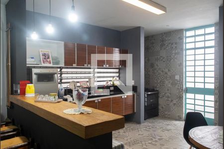 Casa à venda com 310m², 3 quartos e 2 vagas Casa à venda com 310m², 3 quartos e 2 vagasCozinha