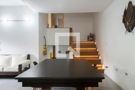 Casa à venda com 310m², 3 quartos e 2 vagas Casa à venda com 310m², 3 quartos e 2 vagasSala 2