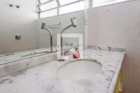 Apartamento para alugar com 100m², 2 quartos e sem vagaBanheiro