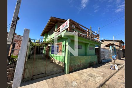 Casa à venda com 200m², 3 quartos e 2 vagasPátio