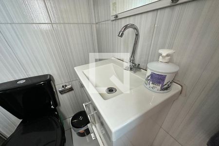 Casa à venda com 200m², 3 quartos e 2 vagasBanheiro