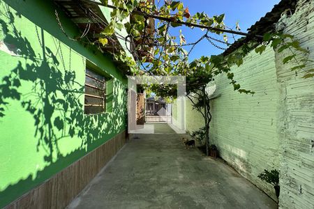 Casa à venda com 200m², 3 quartos e 2 vagasPátio