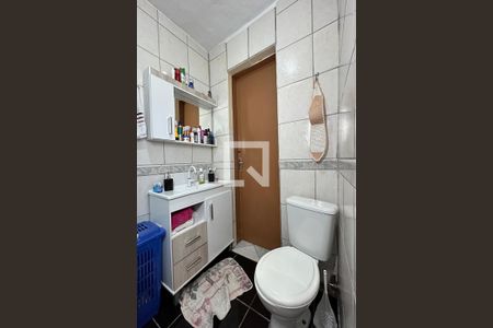 Casa à venda com 200m², 3 quartos e 2 vagasBanheiro 2