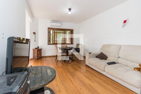 Sala de casa à venda com 2 quartos, 300m² em Passo das Pedras, Porto Alegre