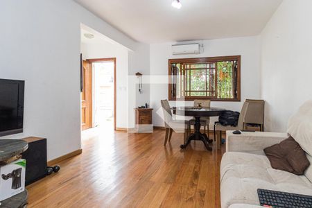 Sala de casa à venda com 2 quartos, 300m² em Passo das Pedras, Porto Alegre