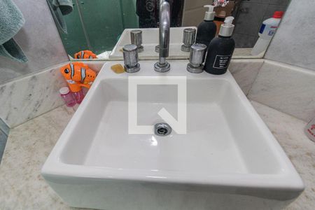 Banheiro da Suíte de casa à venda com 2 quartos, 300m² em Passo das Pedras, Porto Alegre