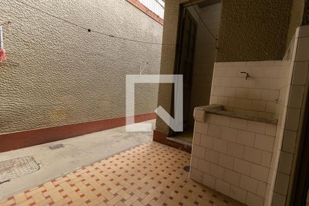 Casa à venda com 194m², 5 quartos e 2 vagas Casa à venda com 194m², 5 quartos e 2 vagasÁrea de serviço