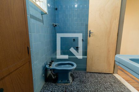 Casa à venda com 194m², 5 quartos e 2 vagas Casa à venda com 194m², 5 quartos e 2 vagasBanheiro