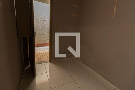 Casa à venda com 194m², 5 quartos e 2 vagas Casa à venda com 194m², 5 quartos e 2 vagasQuarto de serviço