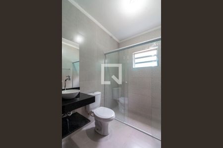 Banheiro 1 de casa para alugar com 2 quartos, 156m² em Vila Curuçá, São Paulo