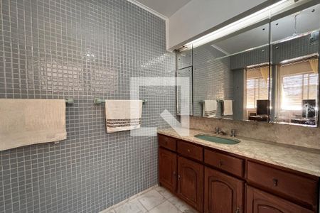 Apartamento à venda com 200m², 4 quartos e 1 vagaBanheiro da Suíte