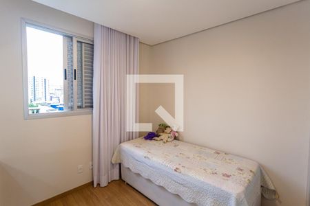 Apartamento à venda com 114m², 4 quartos e 3 vagas Apartamento à venda com 114m², 4 quartos e 3 vagasQuarto 2