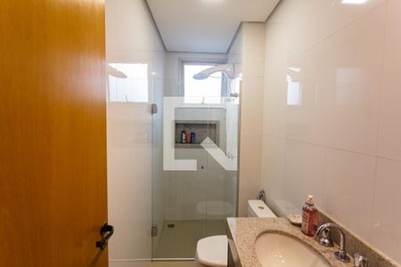 Apartamento à venda com 114m², 4 quartos e 3 vagas Apartamento à venda com 114m², 4 quartos e 3 vagasBanheiro da Suíte