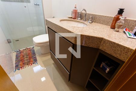Apartamento à venda com 114m², 4 quartos e 3 vagas Apartamento à venda com 114m², 4 quartos e 3 vagasArmário do Banheiro da Suíte