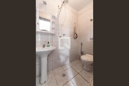 Casa à venda com 210m², 3 quartos e 4 vagas Casa à venda com 210m², 3 quartos e 4 vagasBanheiro de Serviço