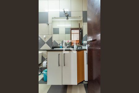 Casa à venda com 210m², 3 quartos e 4 vagas Casa à venda com 210m², 3 quartos e 4 vagasBanheiro da Suíte 2