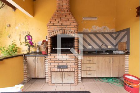 Casa à venda com 210m², 3 quartos e 4 vagas Casa à venda com 210m², 3 quartos e 4 vagasQuintal - Churrasqueira