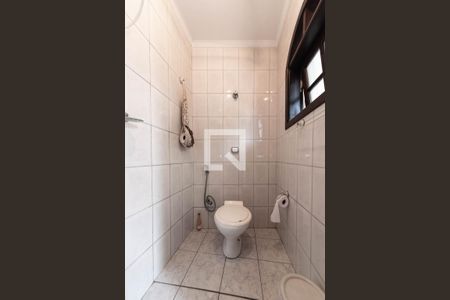 Casa à venda com 210m², 3 quartos e 4 vagas Casa à venda com 210m², 3 quartos e 4 vagasBanheiro de Serviço