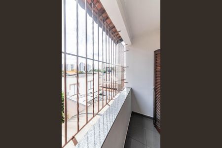 Casa à venda com 210m², 3 quartos e 4 vagas Casa à venda com 210m², 3 quartos e 4 vagasSacada da Suíte 3