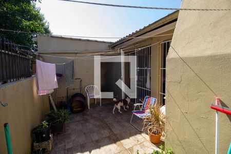 Casa à venda com 100m², 2 quartos e 2 vagasQuintal