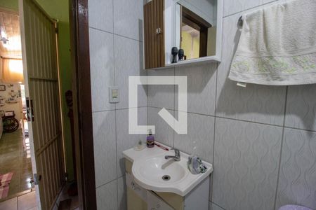 Casa à venda com 100m², 2 quartos e 2 vagasBanheiro 2