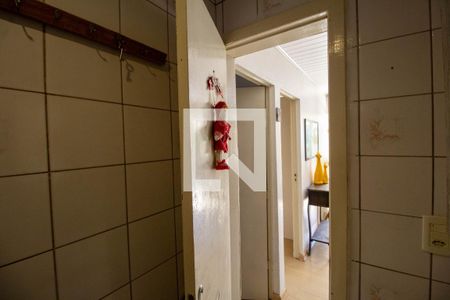 Casa à venda com 100m², 2 quartos e 2 vagasBanheiro 1