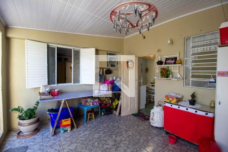 Casa à venda com 100m², 2 quartos e 2 vagasLavanderia