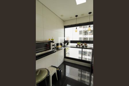 Apartamento para alugar com 70m², 2 quartos e 2 vagas Apartamento para alugar com 70m², 2 quartos e 2 vagasCozinha