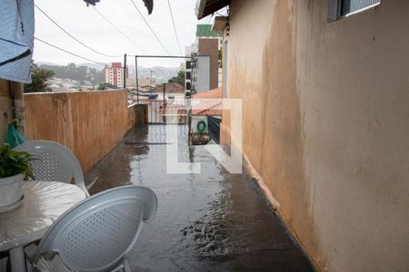 Casa à venda com 100m², 3 quartos e sem vagaÁrea de Serviço