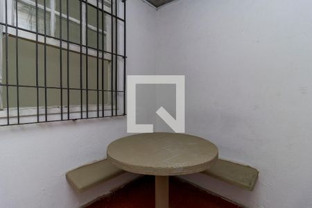 Casa à venda com 250m², 5 quartos e 2 vagas Casa à venda com 250m², 5 quartos e 2 vagasÁrea de Serviço