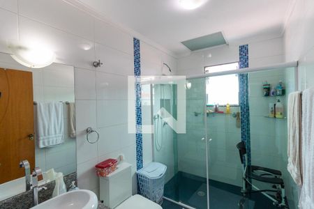 Casa à venda com 330m², 2 quartos e 5 vagasBanheiro da Suíte 2