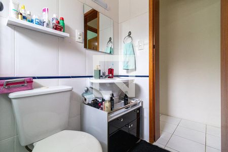 Casa à venda com 170m², 3 quartos e 3 vagasSuíte banheiro 