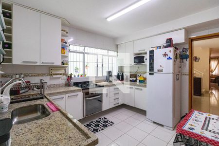 Casa à venda com 170m², 3 quartos e 3 vagasCozinha 