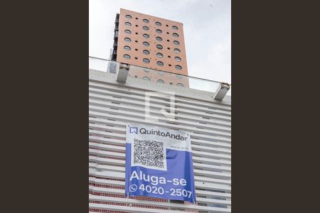Placa de apartamento para alugar com 2 quartos, 70m² em Pinheiros, São Paulo
