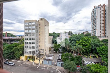 Sala - Vista de apartamento para alugar com 2 quartos, 70m² em Pinheiros, São Paulo