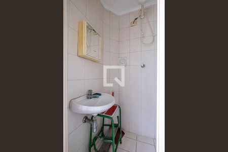 Apartamento à venda com 110m², 3 quartos e 1 vagaÁrea de Serviço - Banheiro