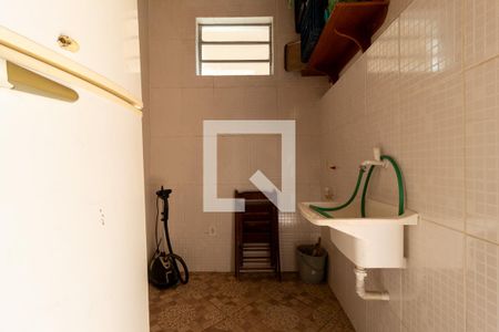 Casa à venda com 172m², 4 quartos e 1 vagaÁrea de Serviço Terraço